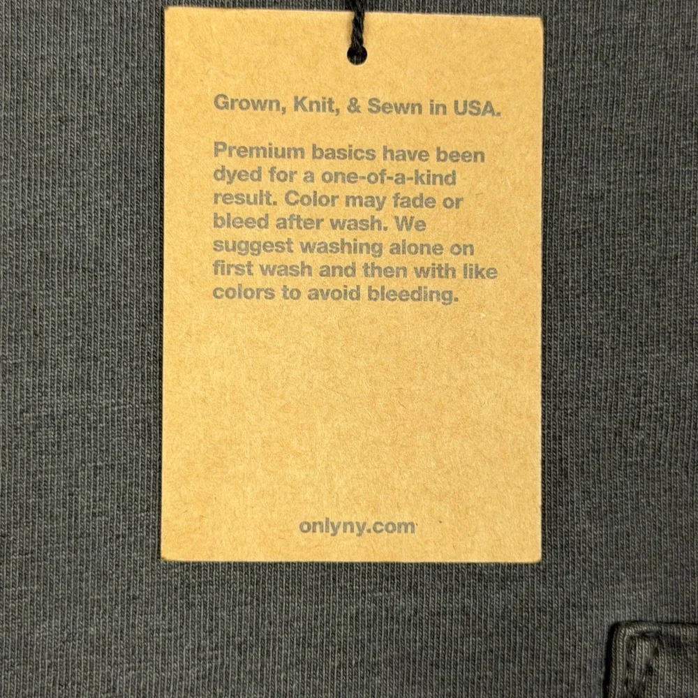 Only NY Premium Basics Pocket T-Shirt Mens Small Charcoal Grey Made in USA NWT
